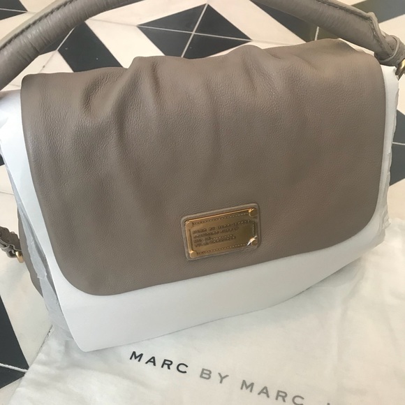 Marc by Marc Jacobs Classic Q Lil Ukita in Cement - Picture 2 of 8